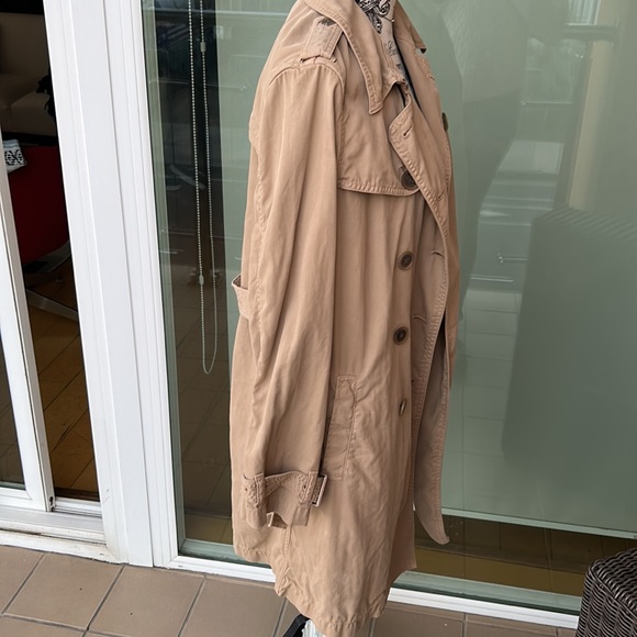 GUC JCrew Mid length trench in Tan - Picture 8 of 11